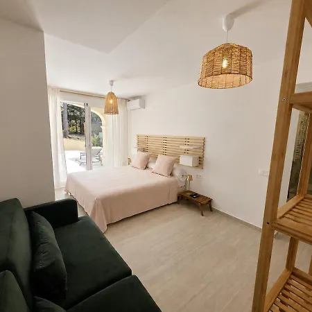 Escalet House, Pool, 8 People, Parking, Air Conditioning * Ramatuelle